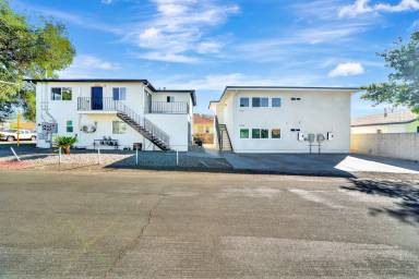 Main picture of 8322-8320 Wyngate