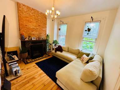 Main picture of 744 Mohawk St