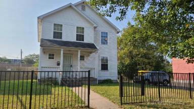 Main picture of 225 W Bancroft St