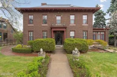 Main picture of 2409 Pillsbury Ave S