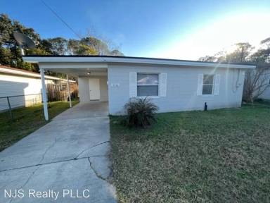 Main picture of 3542 Drexel St