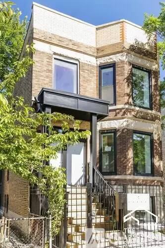 Main picture of 2648 W Augusta Blvd