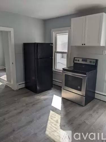 Main picture of 439 Monroe St