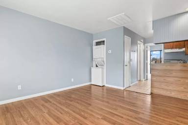 Main picture of 2832 Stanton St