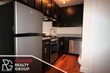 Main picture of 4737 N Hermitage Ave