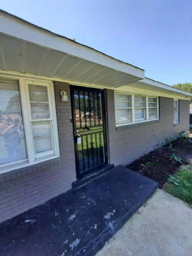 Main picture of 1 E Dunbar Rd