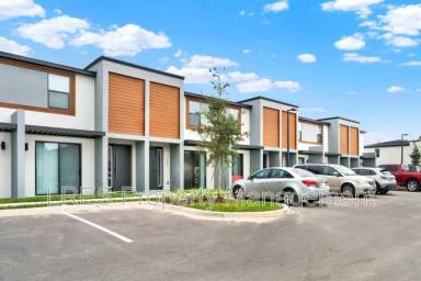 Main picture of 3261 Sustainable Way