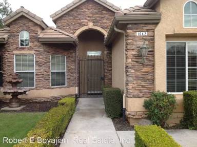 Main picture of 1102 E Royal Dornoch Ave