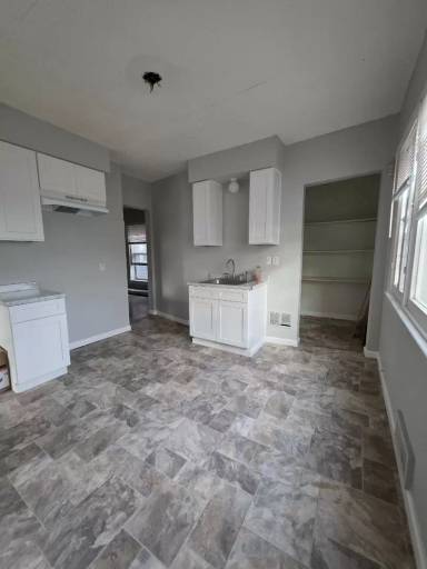 Main picture of 455 Flint St