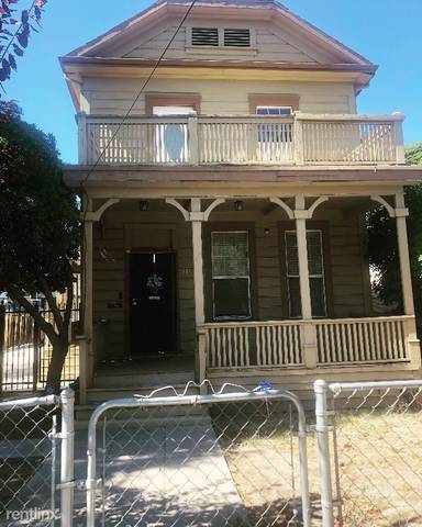 Main picture of 535 W Oak St