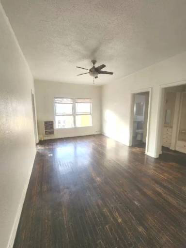 Main picture of 3950 W 8th St