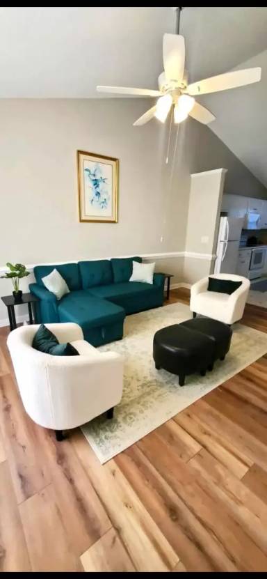 Main picture of 1125B Price Dr