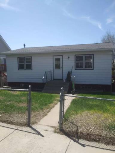 Main picture of 211 E Custer St