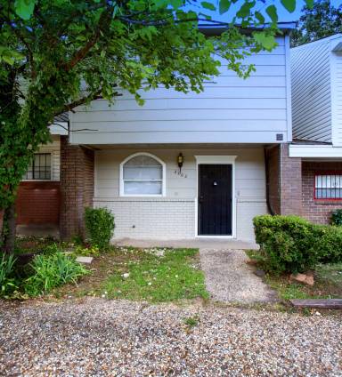 Main picture of 2102 Fendley Dr