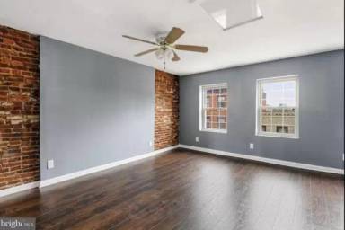 Main picture of 244 S Exeter St