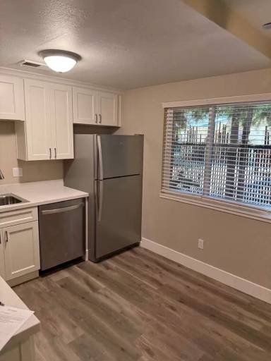 Main picture of 427 W Elm St