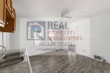 Main picture of 3856 E 52nd St