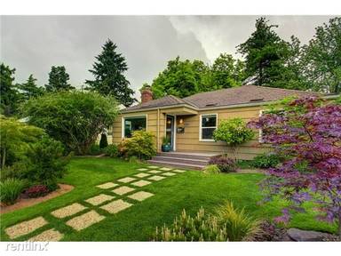 Main picture of 5816 56th Ave NE