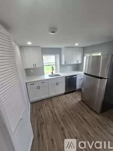 Main picture of 205 Shaw St