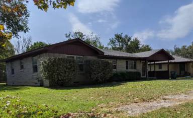 Main picture of 1712 Laurel Rd