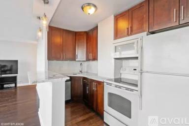 Main picture of 2400 Lakeview Condo