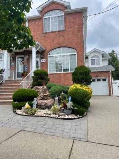 Main picture of 69 Lenhart St
