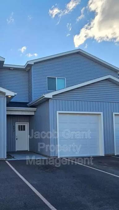 Main picture of 655 Ruby Cir