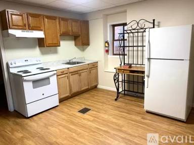 Main picture of 207 N 1st St