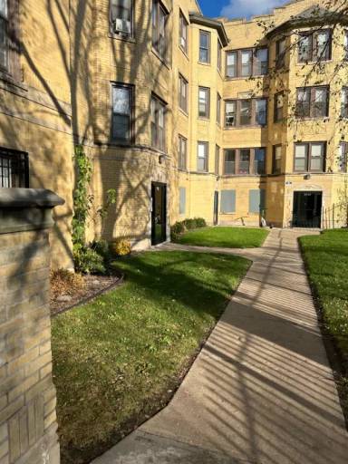 Main picture of 8143 S Ellis Ave