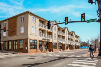 Main picture of 401 S Main St