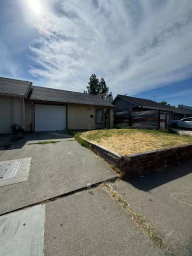 Main picture of 5820 41st St