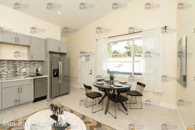 Main picture of 1232 York Dr