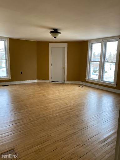 Main picture of 62 Main St