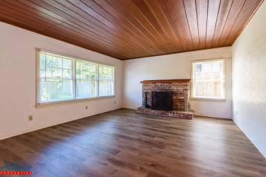 Main picture of 41 Loyola Ave