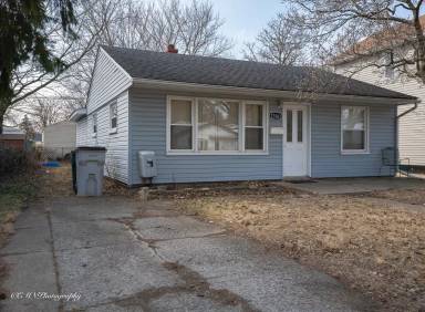 Main picture of 23361 Stauber Ave