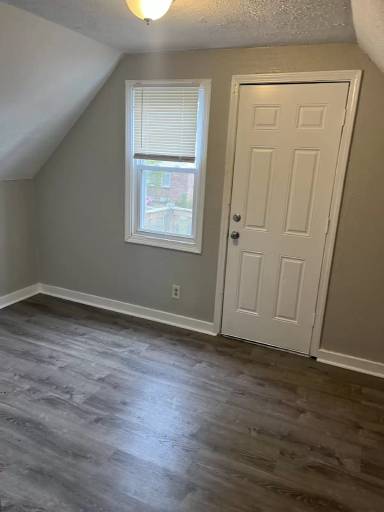 Main picture of 4855 N 72nd St