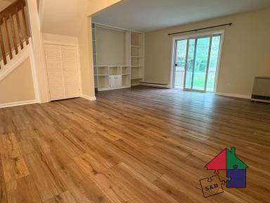 Main picture of D14 Stonehedge Dr