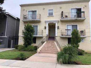 Main picture of 15101 Burbank Blvd
