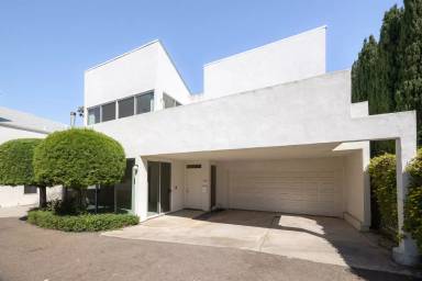 Main picture of 7357 Fay Ave