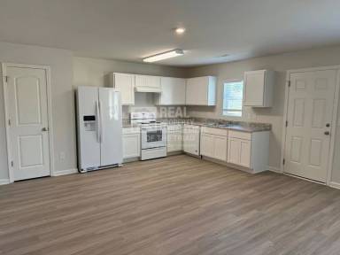 Main picture of 4100 Devonwood Ct