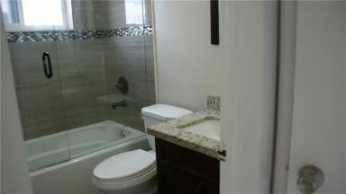 Main picture of 6109 SW 30th St