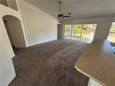 Main picture of 923 Nimitz Blvd