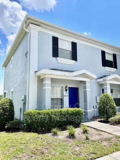 Main picture of 10660 Savannah Wood Dr