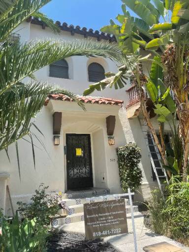 Main picture of 325 S Cloverdale Ave