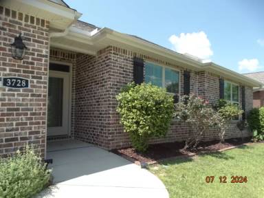 Main picture of 3728 Kittrell Ln