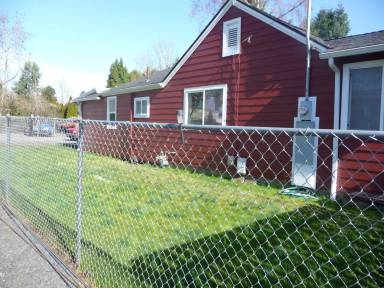 Main picture of 521 Cummings Ln N