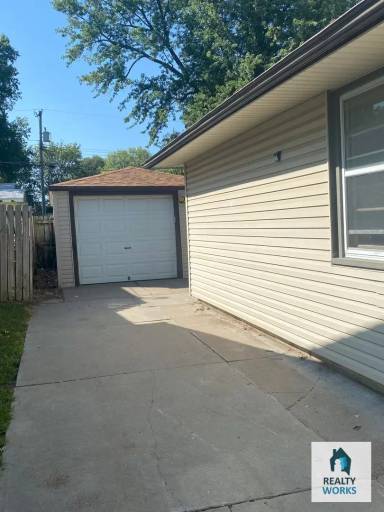 Main picture of 5539 Oldham St