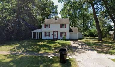 Main picture of 3014 E Jefferson Blvd