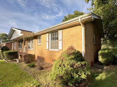 Main picture of 2804 Thrush Dr