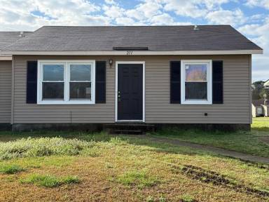 Main picture of 211 Appaloosa Dr